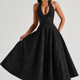Evelyn | Sleeveless jacquard maxi dress with halter neckline