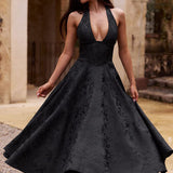 Evelyn | Sleeveless jacquard maxi dress with halter neckline