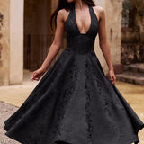 Evelyn | Sleeveless jacquard maxi dress with halter neckline