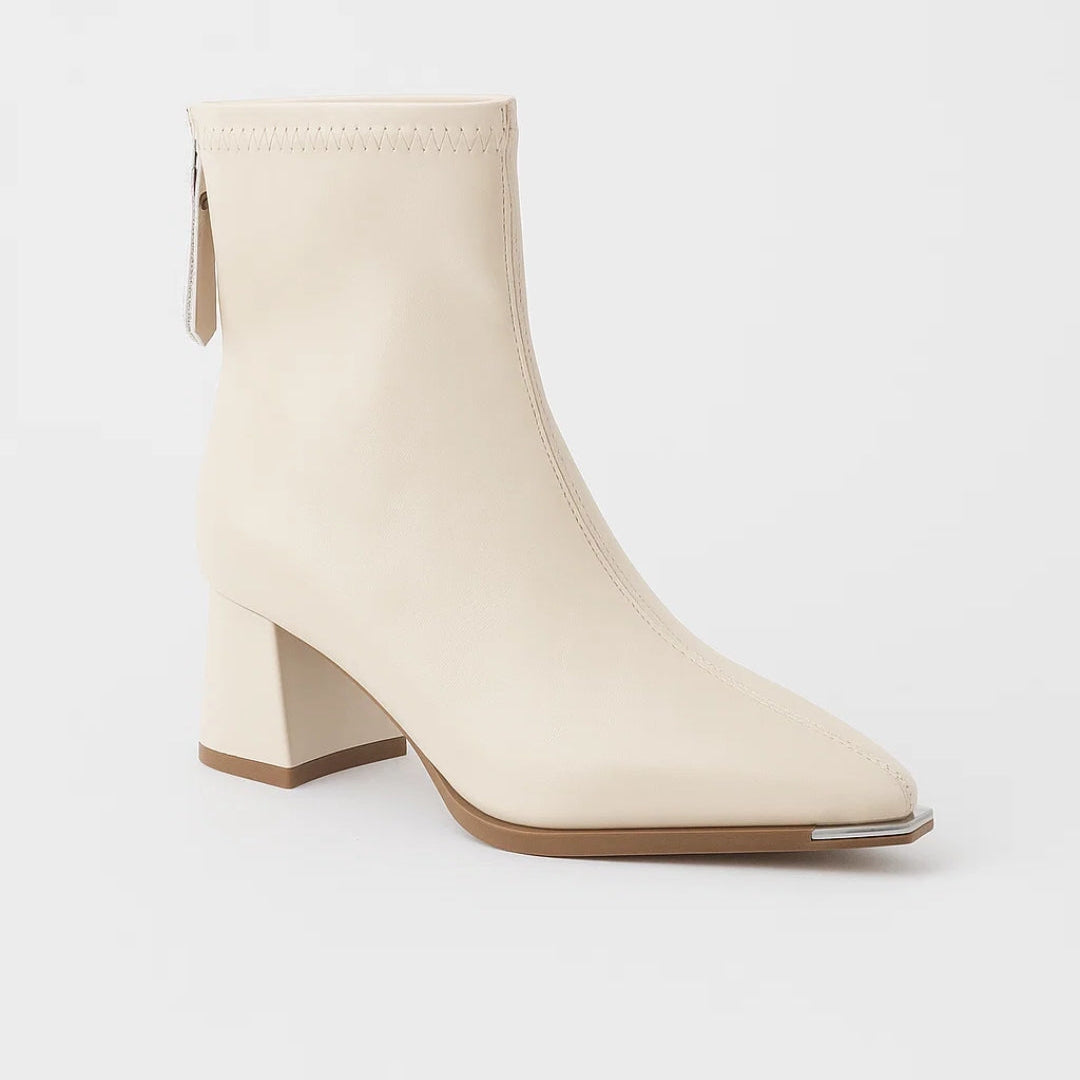 Lena | Ankle Boots with Pointed Toe & Block Heel – Minimalist & Elegant