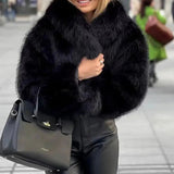 Macy | Luxurious Faux Fur Jacket – Stylish, Snuggly and Timeless