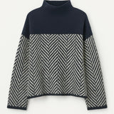 Sienna | High-Neck Knitted Jumper with Modern Chevron Pattern