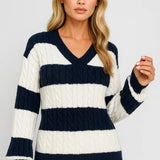 Ellie | V-Neck Striped Jumper with Cable Knit Pattern – Warm Autumn Style