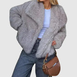 Macy | Luxurious Faux Fur Jacket – Stylish, Snuggly and Timeless