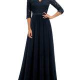 Helena | Lace maxi dress with a graceful and feminine silhouette