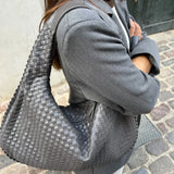 Imogen | Oversized Woven Hobo Bag – Spacious Everyday Essential
