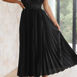 Aria | Chic Pleated Maxi Dress with Flowing Silhouette