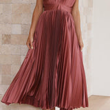Aria | Chic Pleated Maxi Dress with Flowing Silhouette
