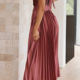 Aria | Chic Pleated Maxi Dress with Flowing Silhouette